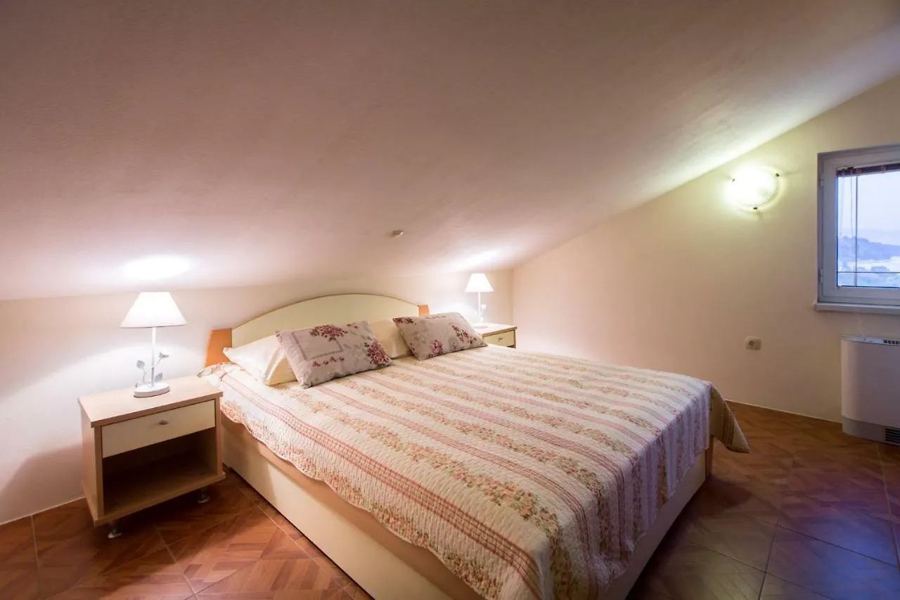 Apartments Peric Kampor