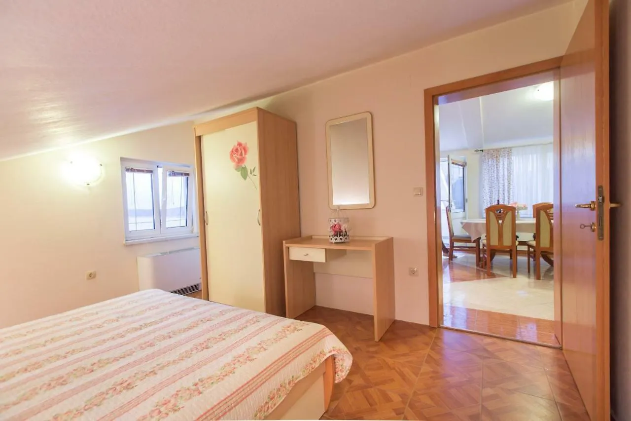 Apartments Peric Kampor