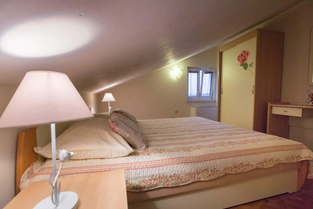 Apartments Peric Kampor
