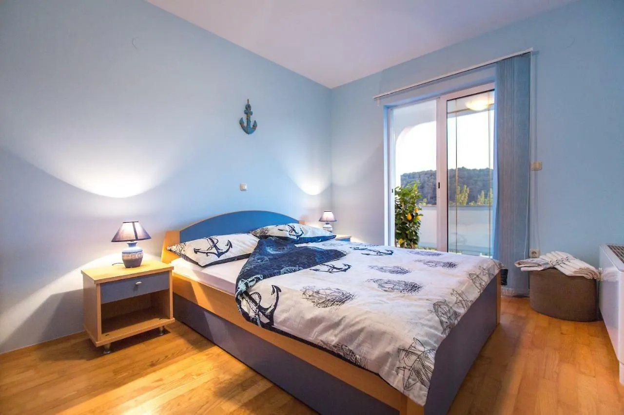 Apartments Peric Kampor