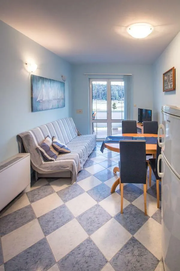Apartments Peric Kampor