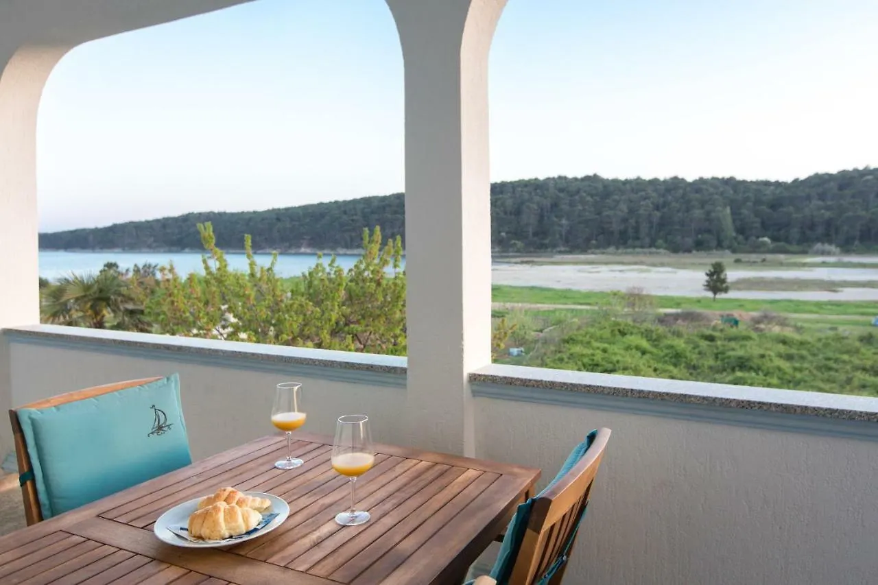 Apartments Peric Kampor 0*,  Croazia