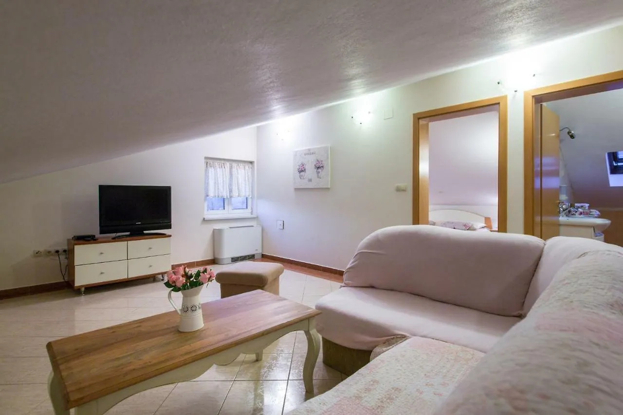 Apartments Peric Kampor
