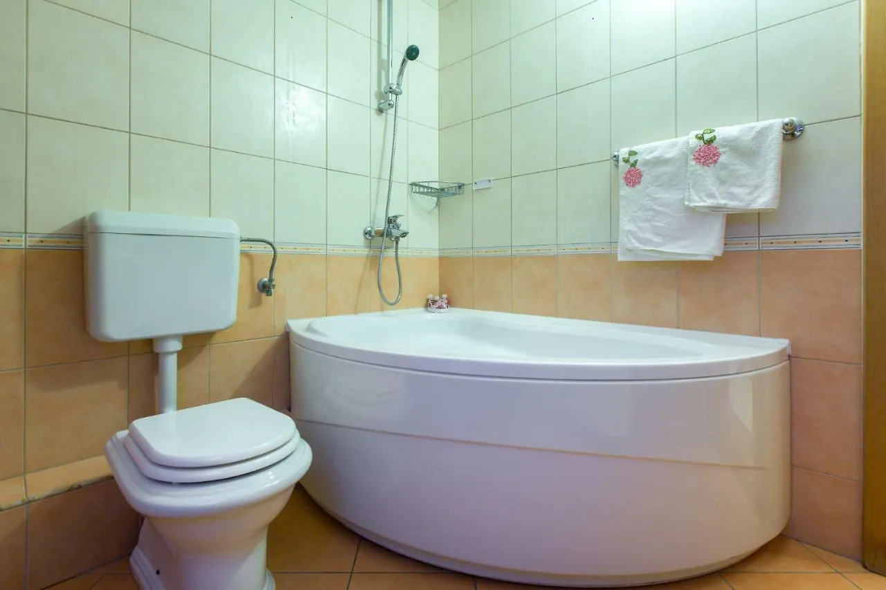 Apartments Peric Kampor